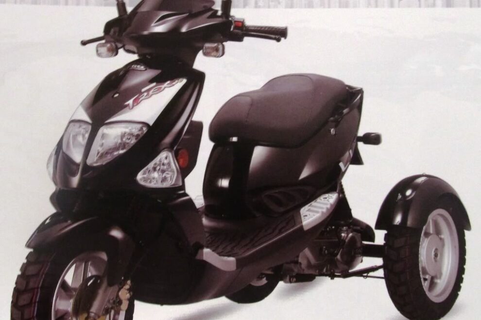 3 tekerlekli motosiklet